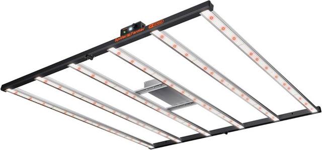 G7000 — 730W LED grow light